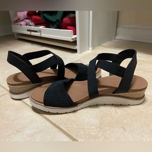 Women’s sandals